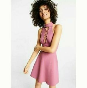 🍒EXPRESS PINK LACE-UP CHOKER🍒